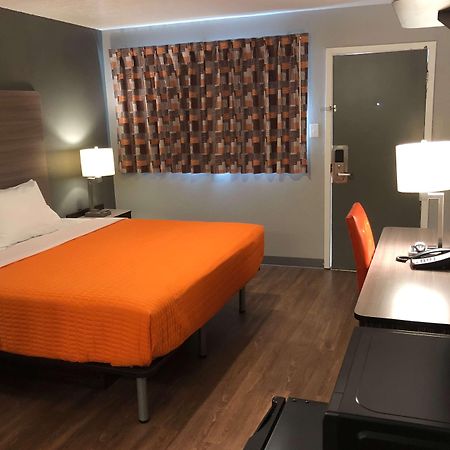 Super 8 By Wyndham Sonora Motel Ngoại thất bức ảnh