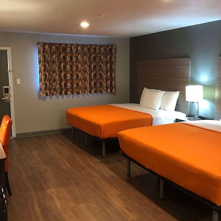 Super 8 By Wyndham Sonora Motel Ngoại thất bức ảnh
