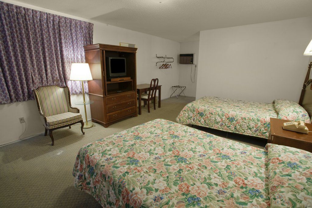 Super 8 By Wyndham Sonora Motel Ngoại thất bức ảnh
