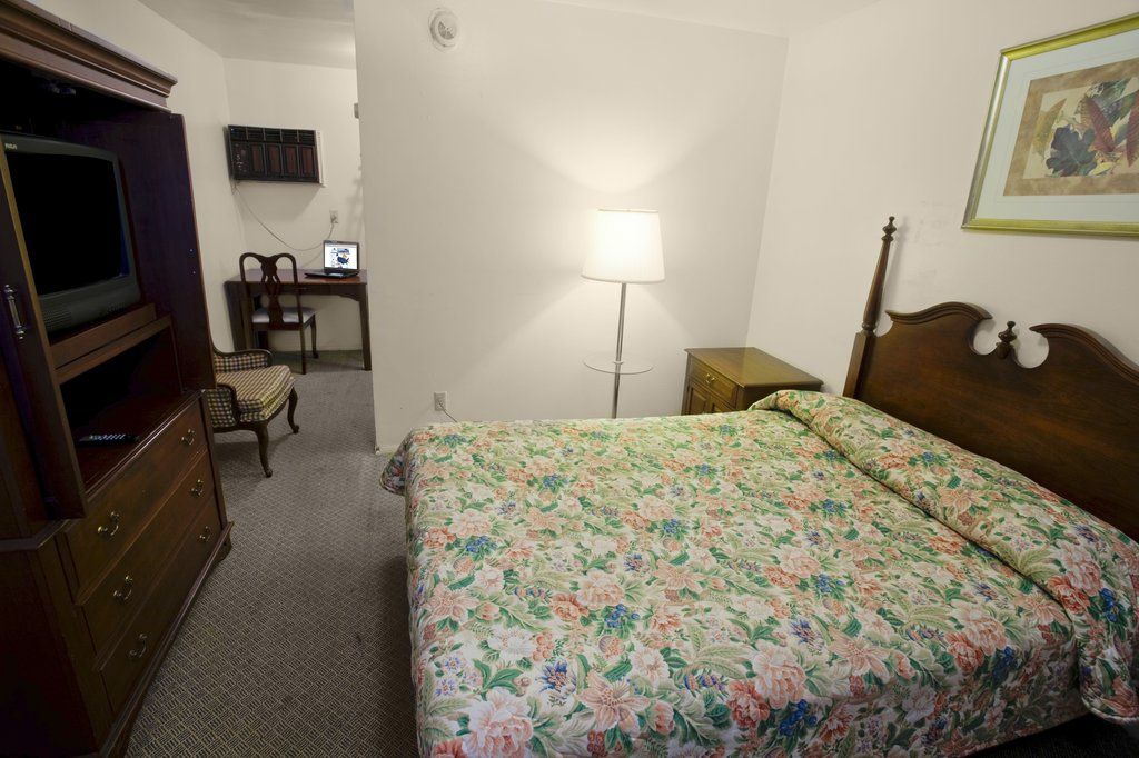 Super 8 By Wyndham Sonora Motel Ngoại thất bức ảnh